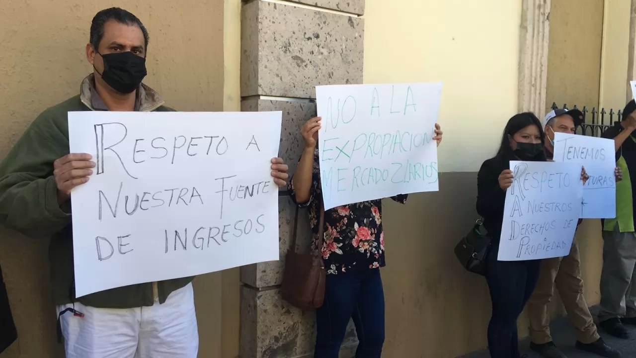 \"Bajo ninguna circunstancia cederemos a la expropiación del Mercado Z. Larios\"