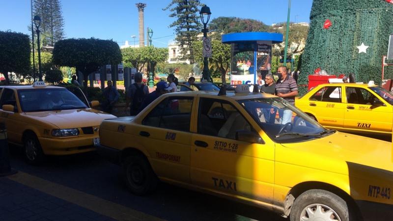 Esto opinan los taxistas sobre las multas a choferes de InDriver en Tepic