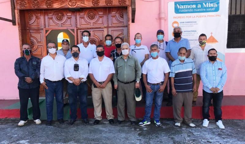 Con misa y recorrido, celebran Día del Taxista en Nayarit