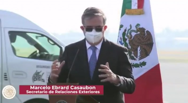 Ya en vuelo 42 mil 900 vacunas de Pfizer a México: Ebrard