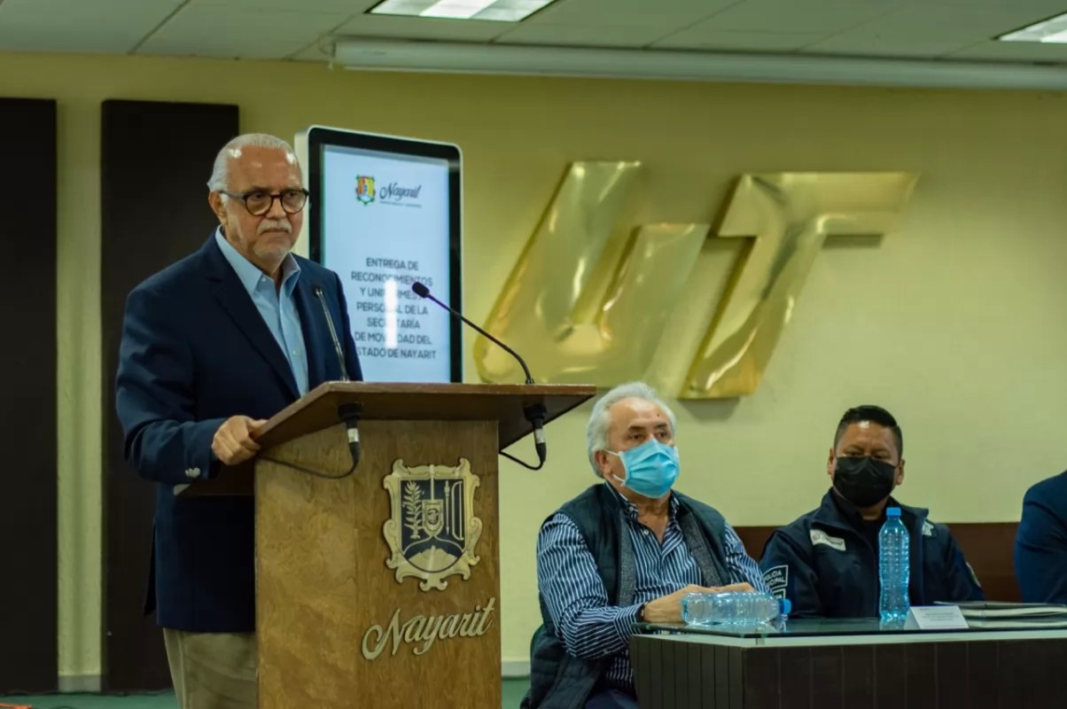 Profesionalizan a los agentes de movilidad en Xalisco