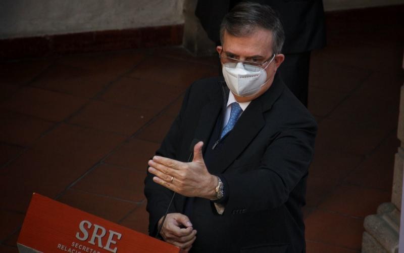 Ebrard habla sobre política migratoria con asesor de seguridad de EE.UU.