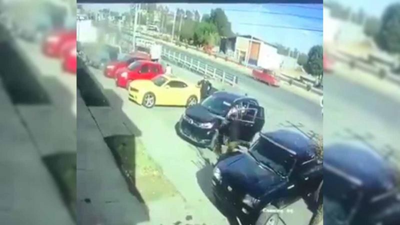 VIDEO: Sujetos armados \"levantan\" a agentes de la Guardia Nacional