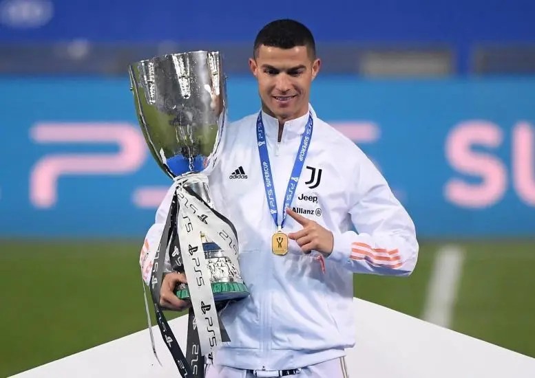 JUVENTUS 2-NÁPOLES 0 - CR760 es supercampeón