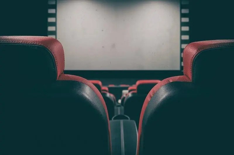 Cines piden volver a operar afirmando que son espacios seguros