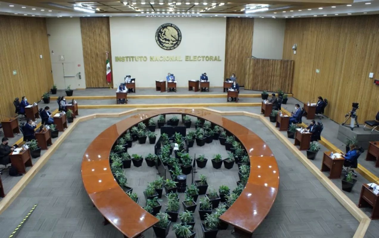 Propone Gobierno plan de austeridad al INE