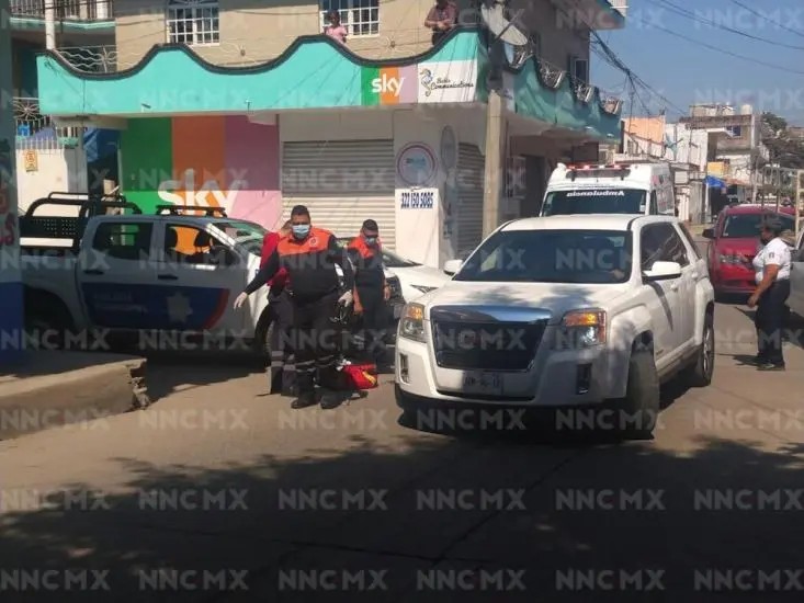 Choca y se escapa en el Centro de El Pitillal