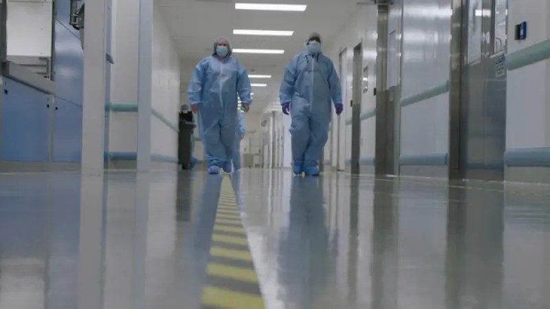 Suspende Sudáfrica uso de vacuna de AstraZeneca por resultados de estudio