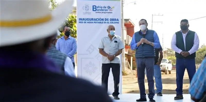 Entregan nueva red de agua y drenaje en El Colomo