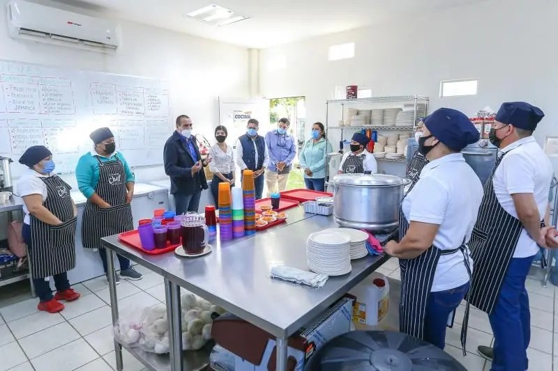 Supervisa Dávalos el Comedor Comunitario