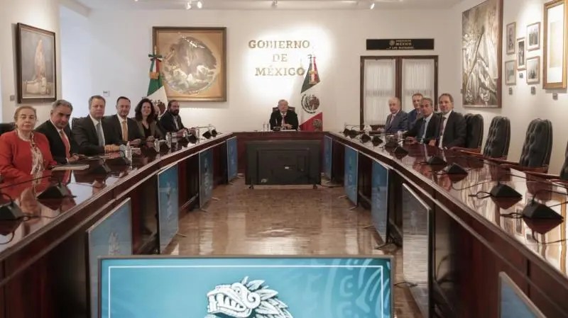 Gobierno y empresas telefónicas unirán fuerzas para conectar a todo México
