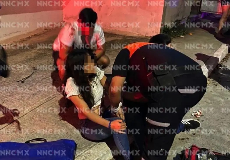 Puerto Vallarta. Terrible volcadura en la colonia La Primavera